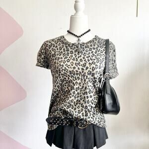 Banana Republic Green Leopard Print Top, Classic‎ Chic Business Casual Medium